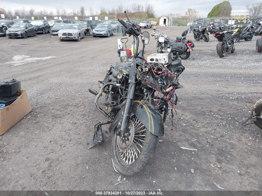 2011 HARLEY-DAVIDSON FLTRX - 1HD1KH414BB648043
