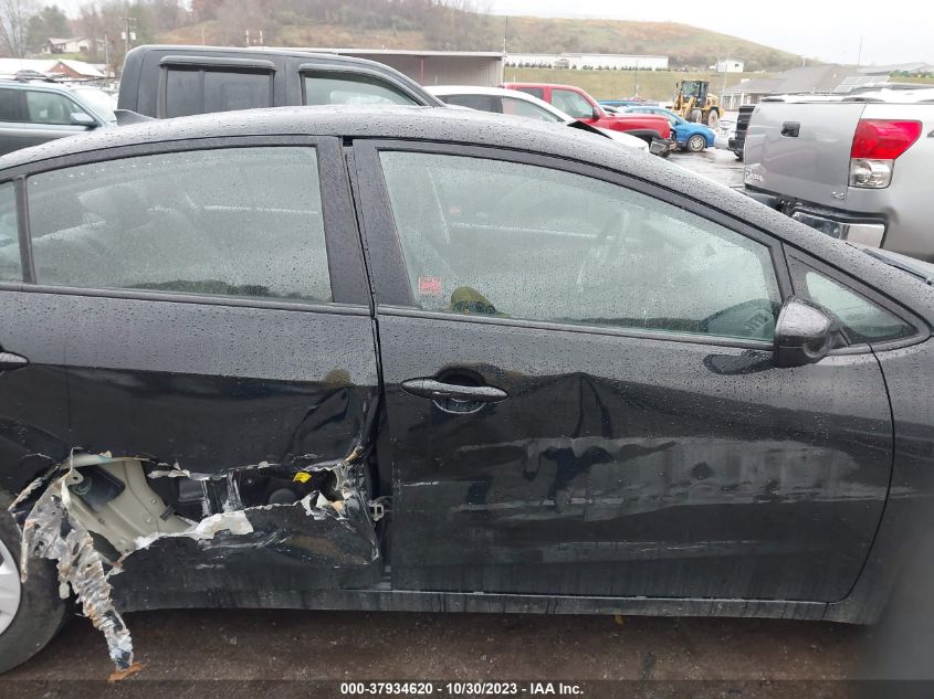 2016 KIA FORTE LX - KNAFK4A67G5541944