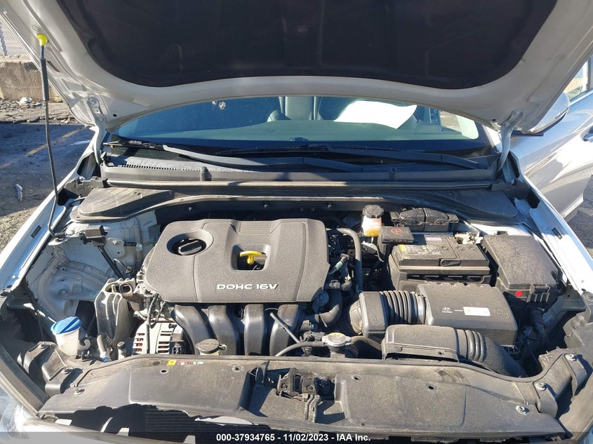 VIN 5NPD84LF2JH252144 2018 HYUNDAI ELANTRA LIMITED