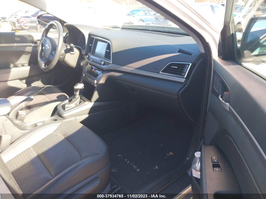 VIN 5NPD84LF2JH252144 2018 HYUNDAI ELANTRA LIMITED
