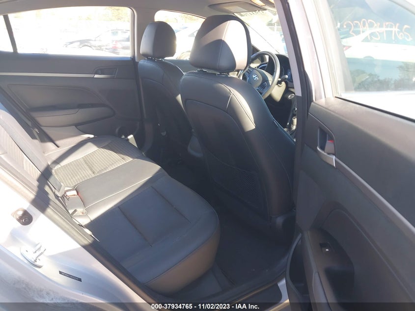 VIN 5NPD84LF2JH252144 2018 HYUNDAI ELANTRA LIMITED
