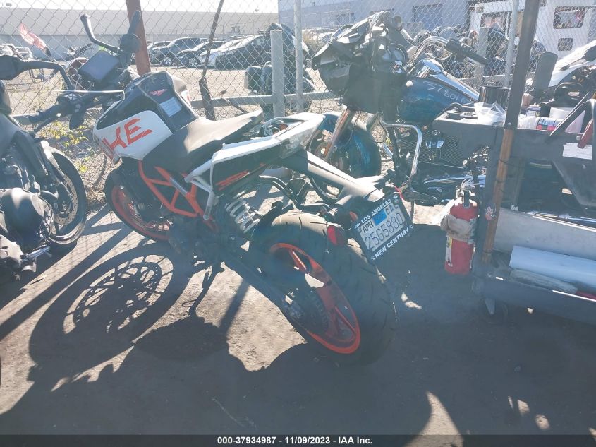 2020 KTM 390 DUKE MD2JPJ401LC220552