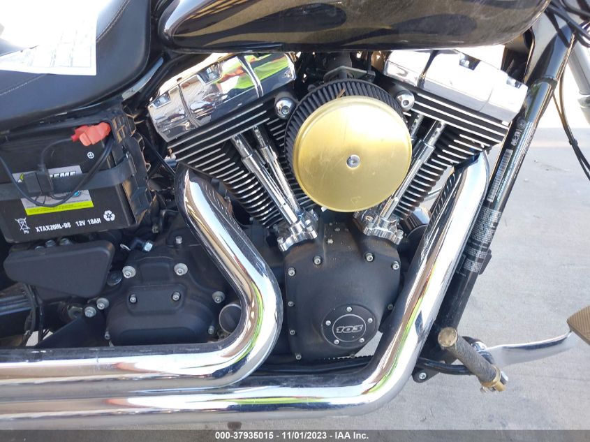 2015 HARLEY-DAVIDSON FXDWG DYNA WIDE GLIDE 1HD1GPM1XFC310593