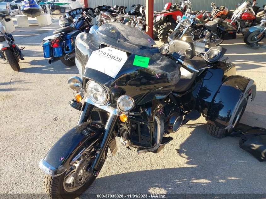 2019 HARLEY-DAVIDSON FLHTCUTG - 1HD1MAF14KB853179