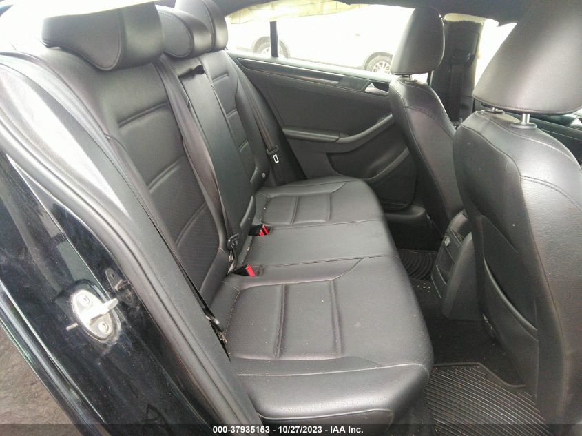 2018 VOLKSWAGEN JETTA SPORT - 3VWD17AJ5JM229350