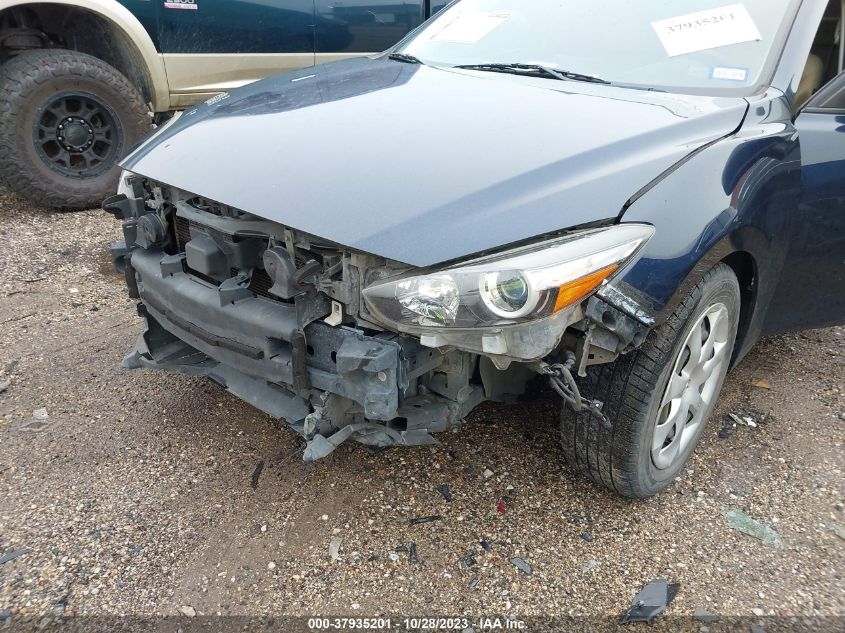 2018 MAZDA MAZDA3 4-DOOR SPORT - 3MZBN1U78JM222725