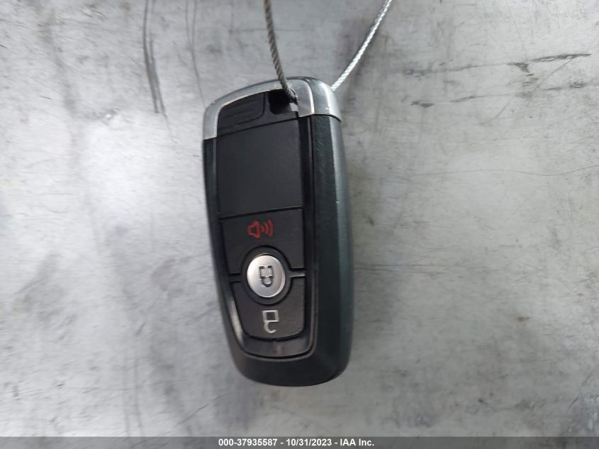 2020 FORD ESCAPE SE - 1FMCU0G68LUA28536