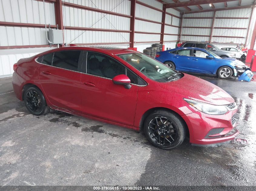 2018 CHEVROLET CRUZE LT - 1G1BE5SM9J7139164