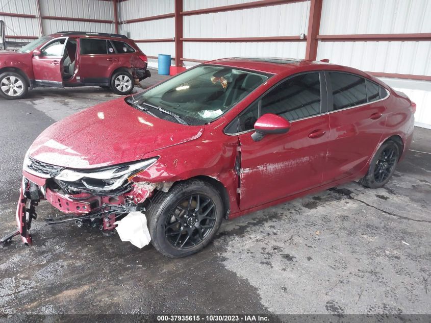 2018 CHEVROLET CRUZE LT - 1G1BE5SM9J7139164