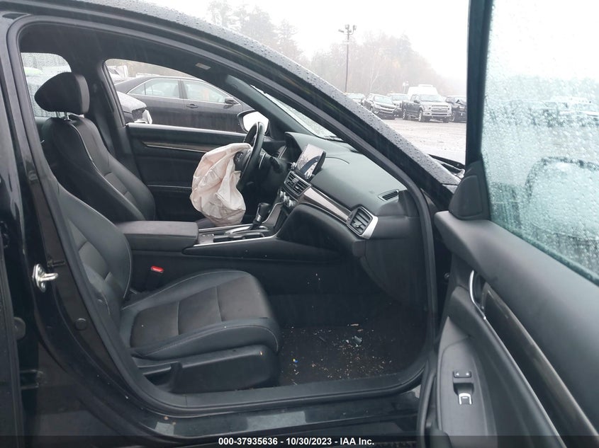 VIN 1HGCV1F33KA064067 2019 HONDA ACCORD SPORT
