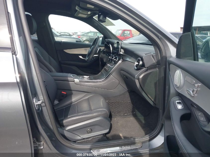 VIN WDC0G4KB2KV186142 2019 MERCEDES-BENZ GLC GLC 300