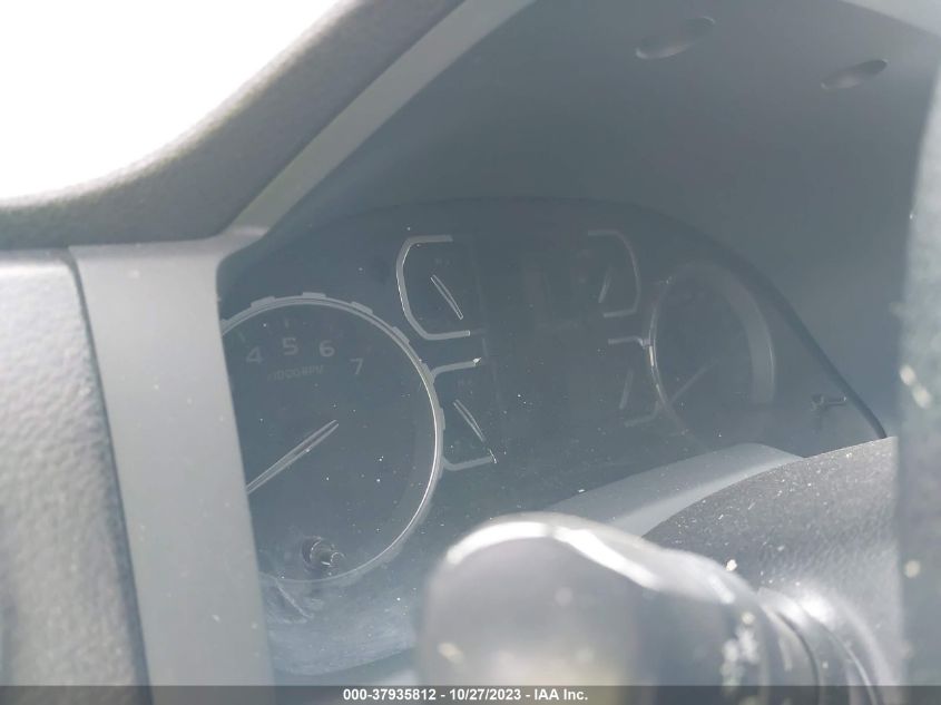 2019 TOYOTA TUNDRA SR5 5.7L V8 5TFEY5F15KX252719