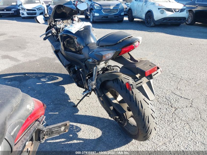 2011 SUZUKI GSX750 JS1GR7MA1B2104787
