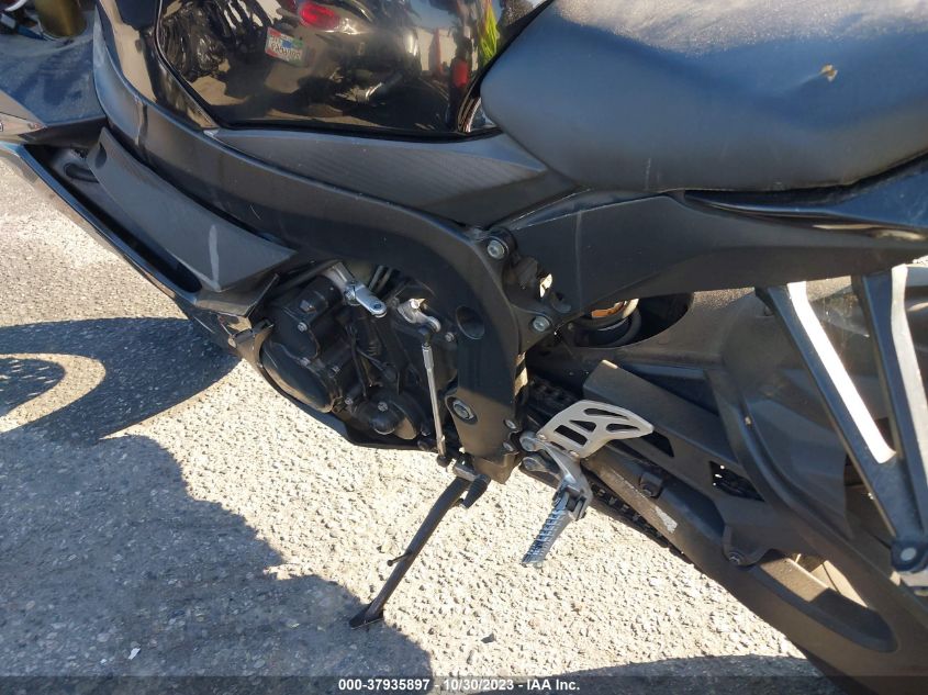 2011 SUZUKI GSX750 JS1GR7MA1B2104787
