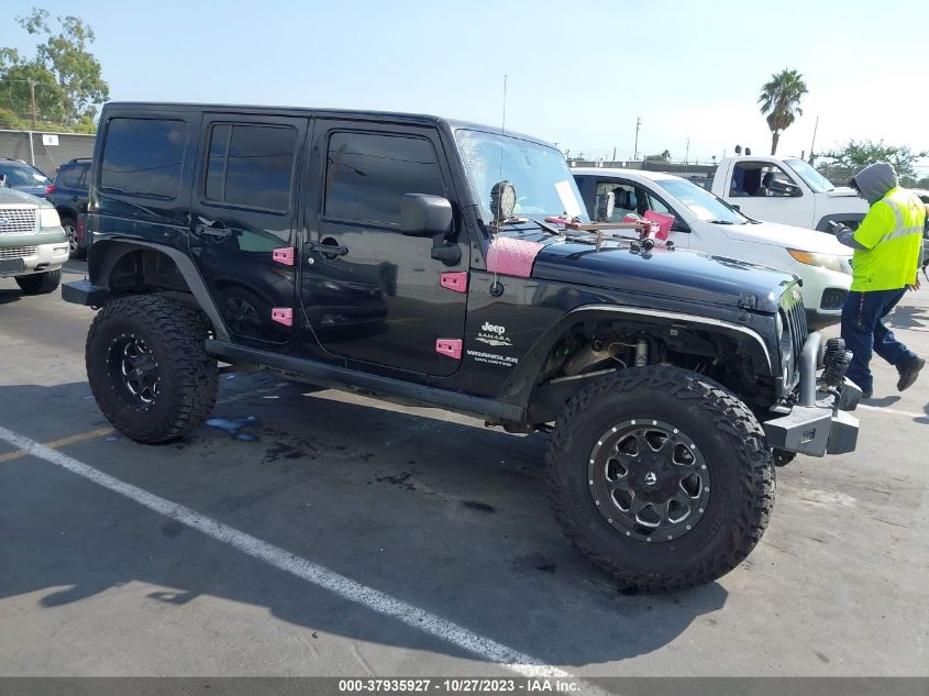 2014 JEEP WRANGLER UNLIMITED SAHARA - 1C4BJWEG2EL147120