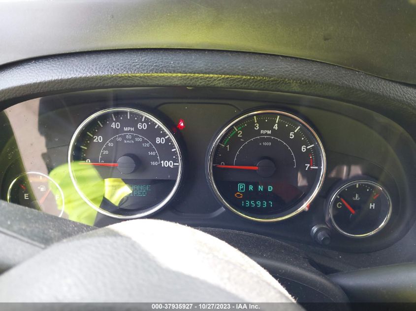 2014 JEEP WRANGLER UNLIMITED SAHARA - 1C4BJWEG2EL147120
