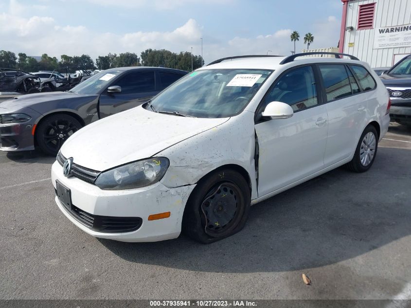 2013 VOLKSWAGEN JETTA SPORTWAGEN S - 3VWPP7AJ4DM632574