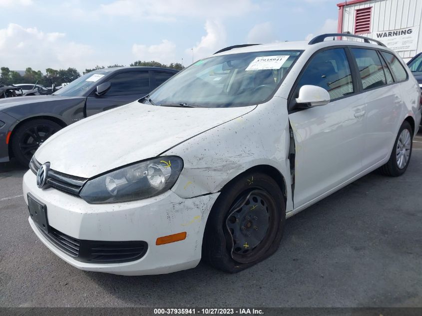 2013 VOLKSWAGEN JETTA SPORTWAGEN S - 3VWPP7AJ4DM632574