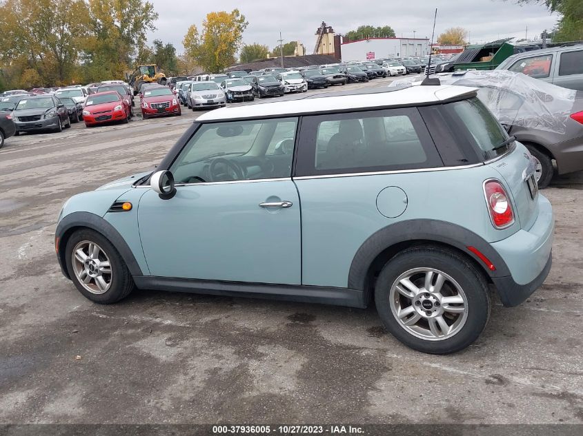 2013 MINI HARDTOP COOPER - WMWSU3C56DT688786