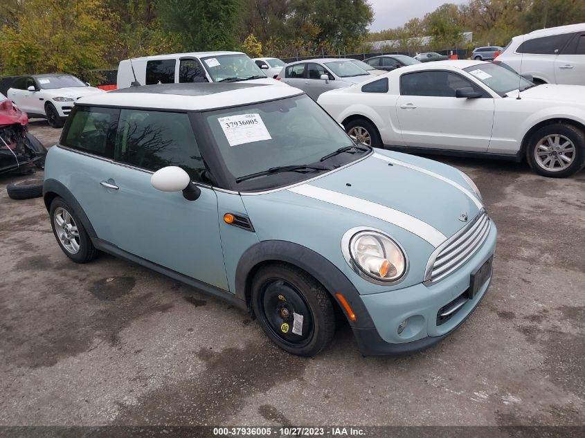 2013 MINI HARDTOP COOPER - WMWSU3C56DT688786