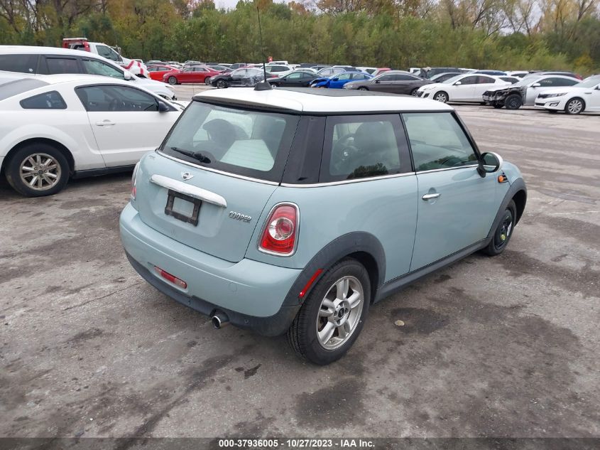 2013 MINI HARDTOP COOPER - WMWSU3C56DT688786
