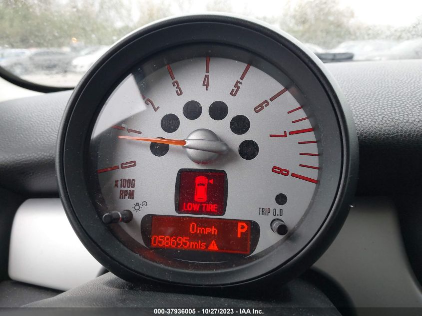 2013 MINI HARDTOP COOPER - WMWSU3C56DT688786