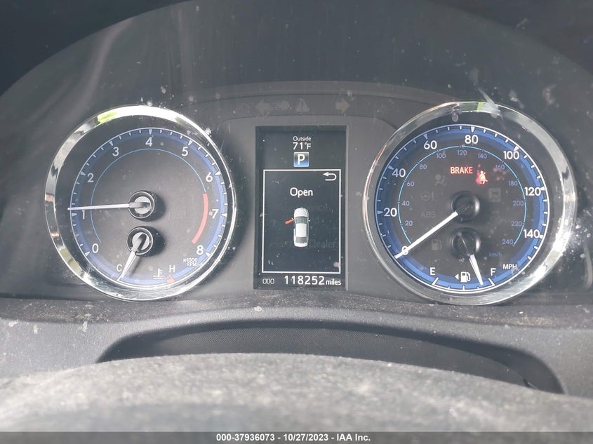 VIN 2T1BURHE7JC055764 2018 TOYOTA COROLLA L/LE/XLE/SE/XSE