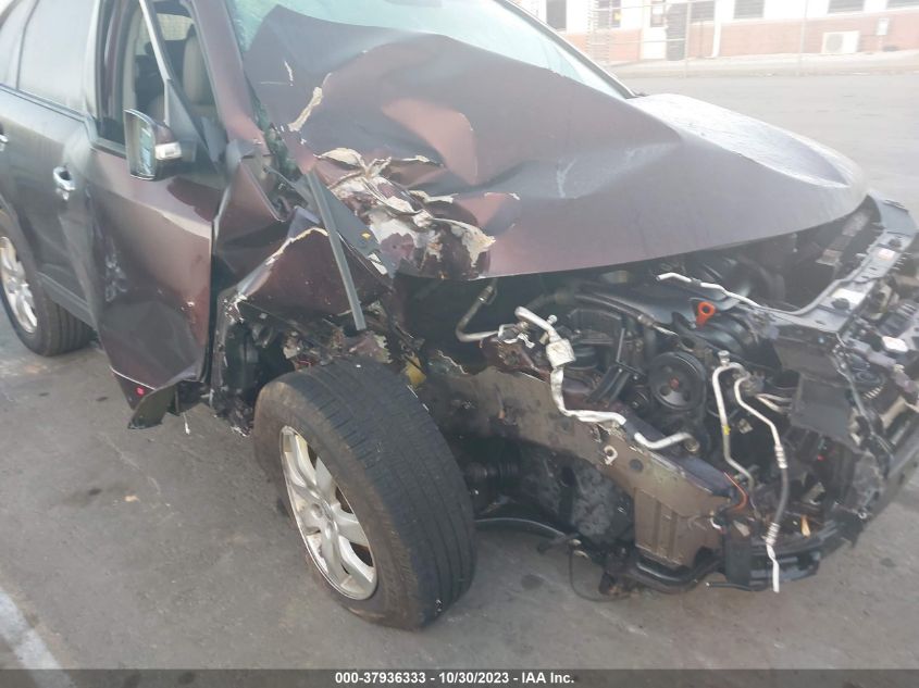 2013 KIA SORENTO LX - 5XYKT4A66DG404611