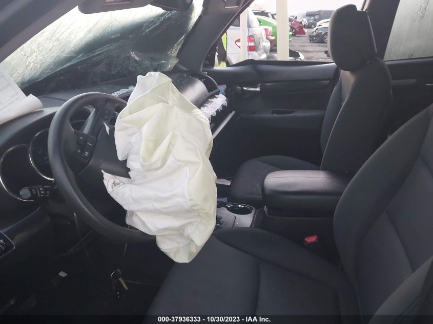 2013 KIA SORENTO LX - 5XYKT4A66DG404611