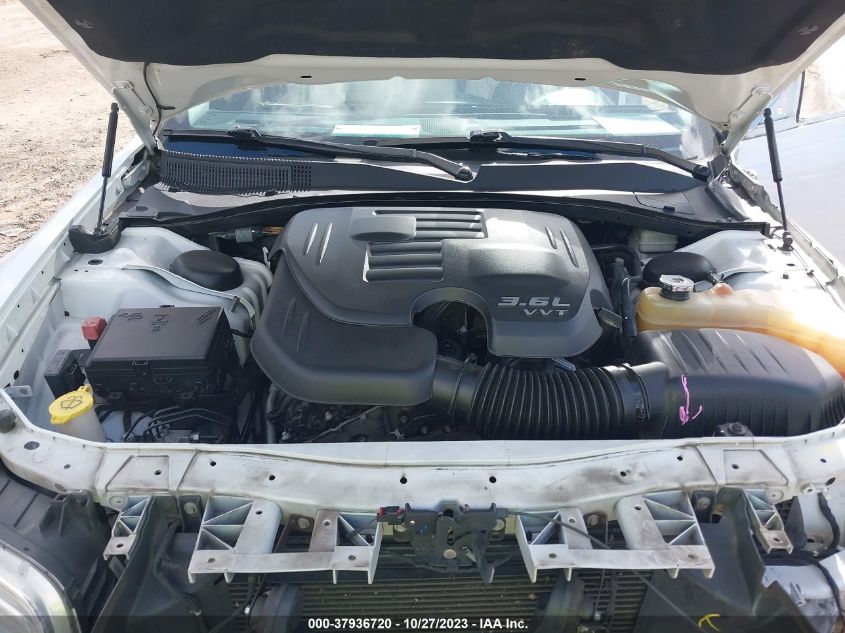 2015 CHRYSLER 300C PLATINUM - 2C3CCAPG1FH786171