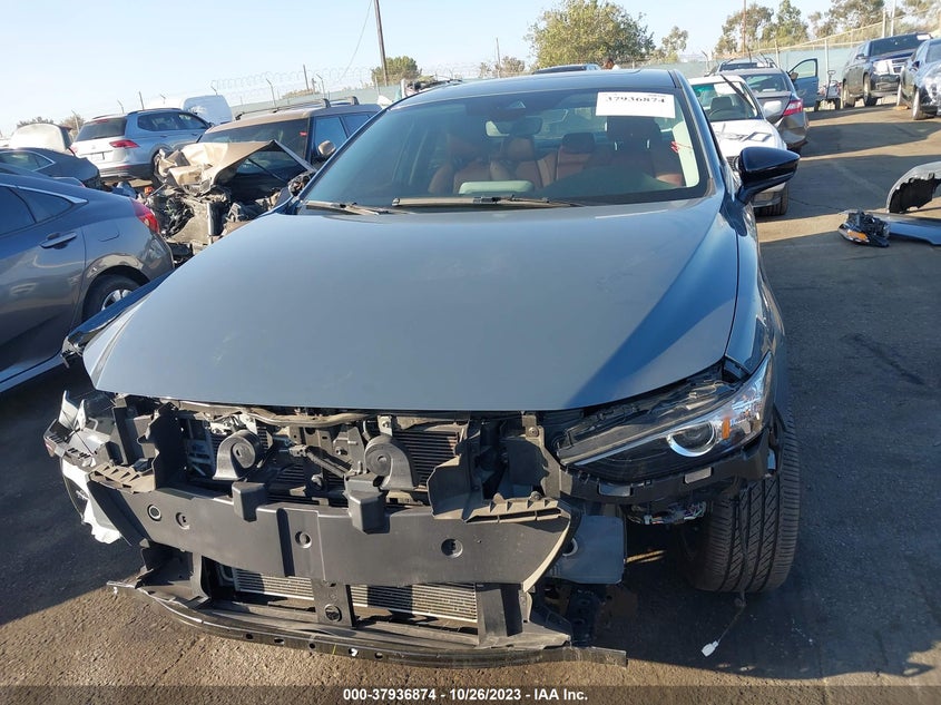 VIN 3MZBPACL0NM303524 2022 MAZDA MAZDA3 SEDAN CARBON EDITION
