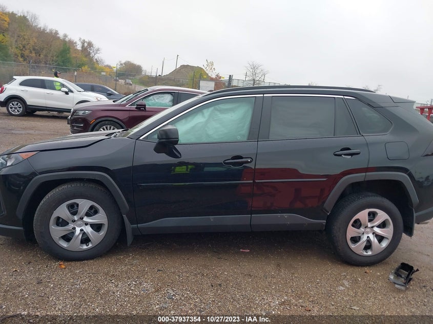 VIN: 2T3F1RFV6MC224715 2021 TOYOTA RAV4 LE
