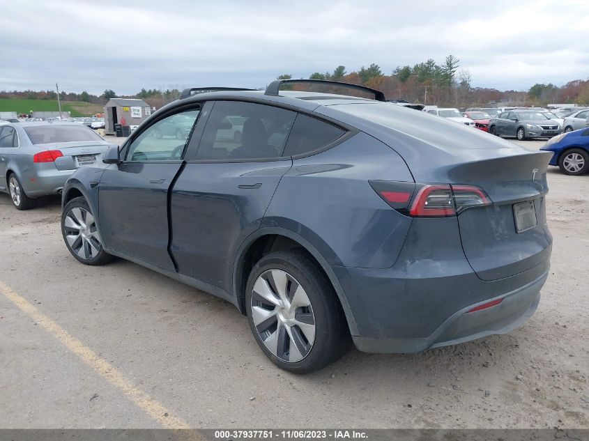 VIN 7SAYGDEE9PA056119 2023 TESLA MODEL Y