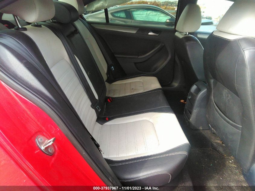 2016 VOLKSWAGEN JETTA SEDAN 1.8T SPORT 3VWD17AJ9GM288927