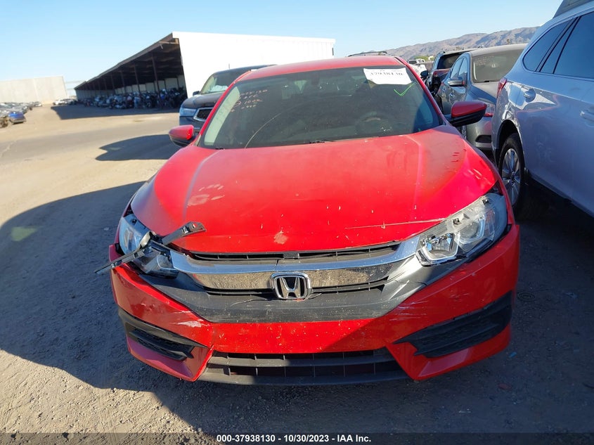 VIN 2HGFC2F52JH600940 2018 HONDA CIVIC LX