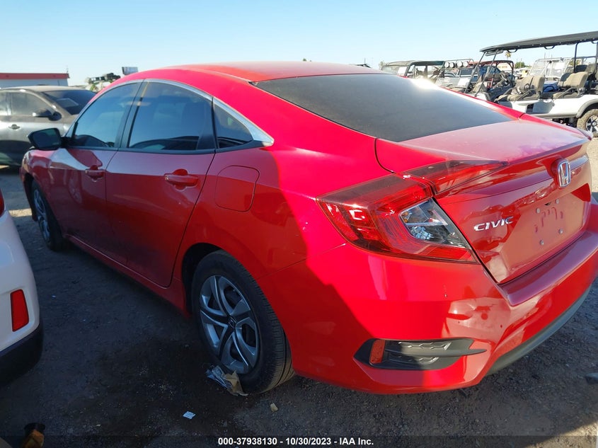 VIN 2HGFC2F52JH600940 2018 HONDA CIVIC LX