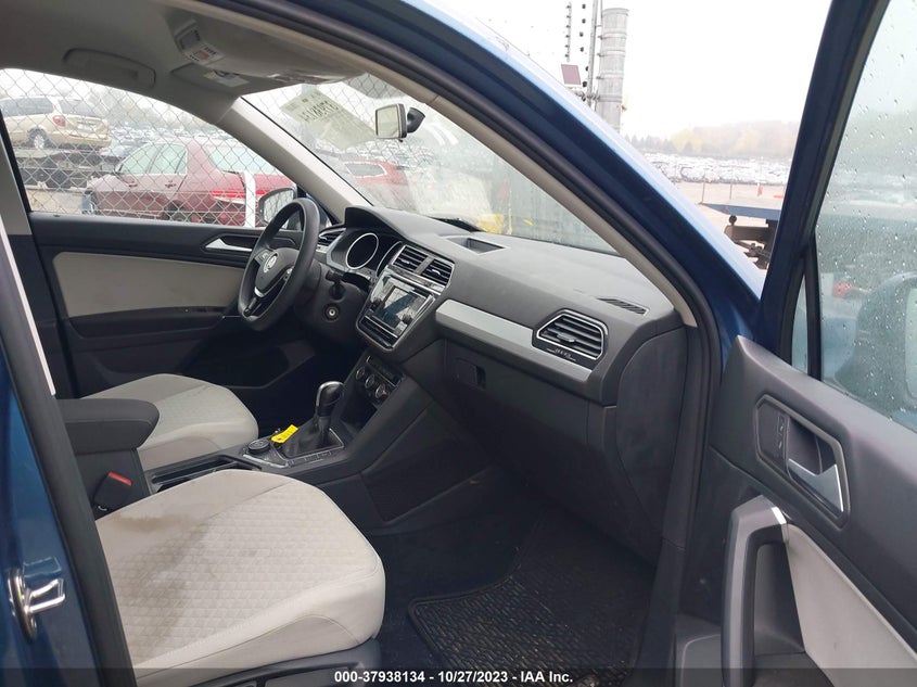 VIN 3VV0B7AX3LM139735 2020 VOLKSWAGEN TIGUAN S