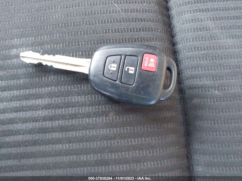 2018 TOYOTA RAV4 LE - JTMZFREV3JJ206889