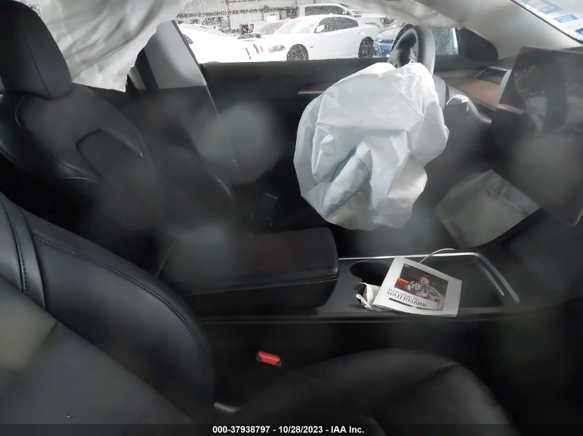 2022 TESLA MODEL 3 - 5YJ3E1EB9NF158070