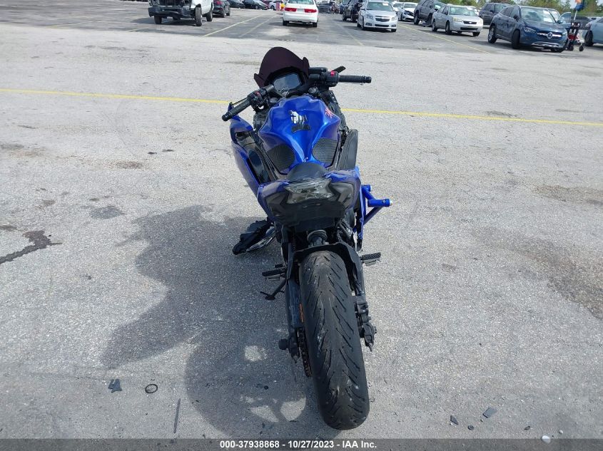 VIN ML5EXEM18MDA25564 2021 KAWASAKI EX650 M