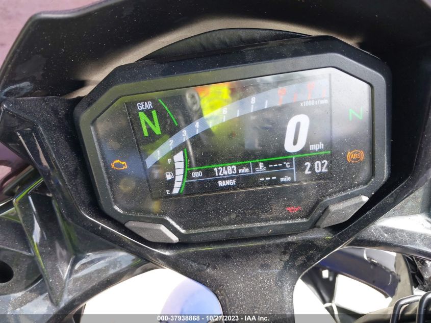 VIN ML5EXEM18MDA25564 2021 KAWASAKI EX650 M