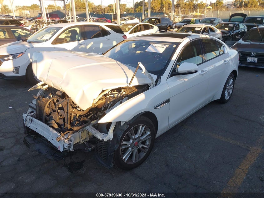 VIN SAJAD4FX8JCP37713 2018 JAGUAR XE PREMIUM