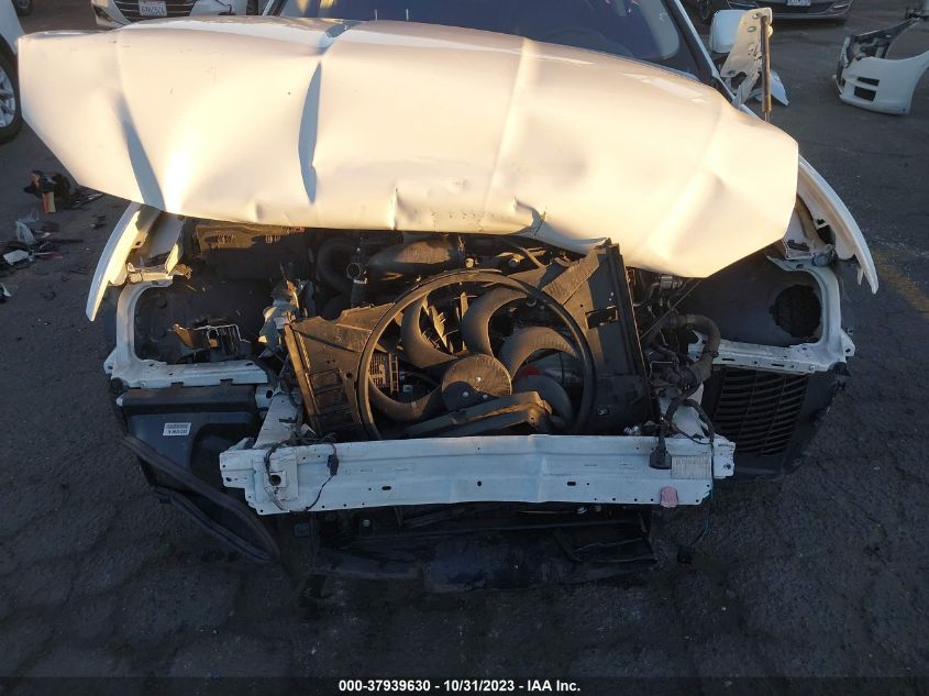 VIN SAJAD4FX8JCP37713 2018 JAGUAR XE PREMIUM