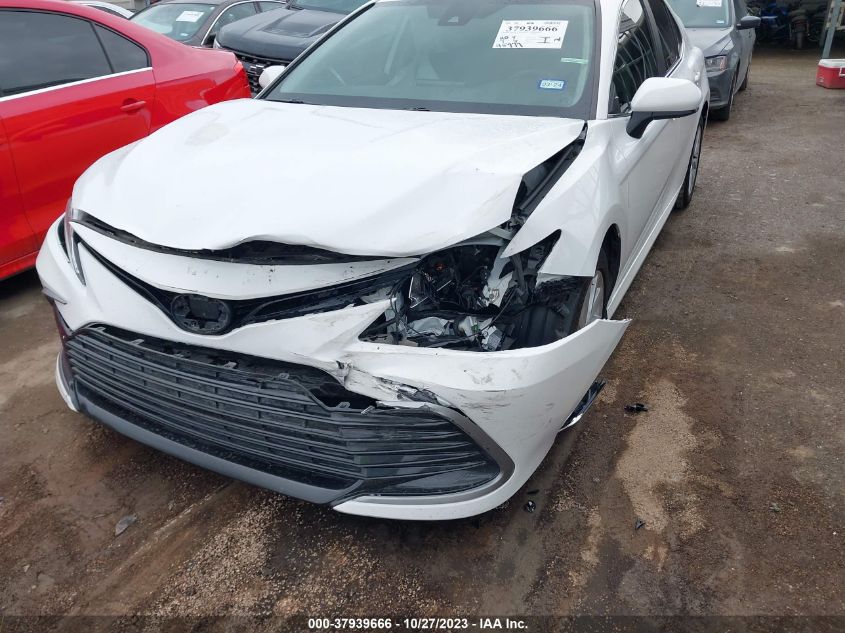 2022 TOYOTA CAMRY LE - 4T1C11AK7NU639424