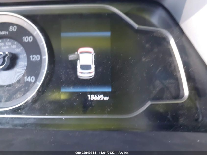 2022 HYUNDAI IONIQ PLUG-IN HYBRID SE - KMHC65LD2NU276800