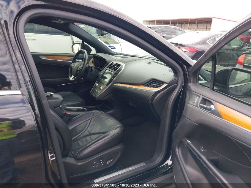 2019 LINCOLN MKC RESERVE - 5LMCJ3C98KUL37705