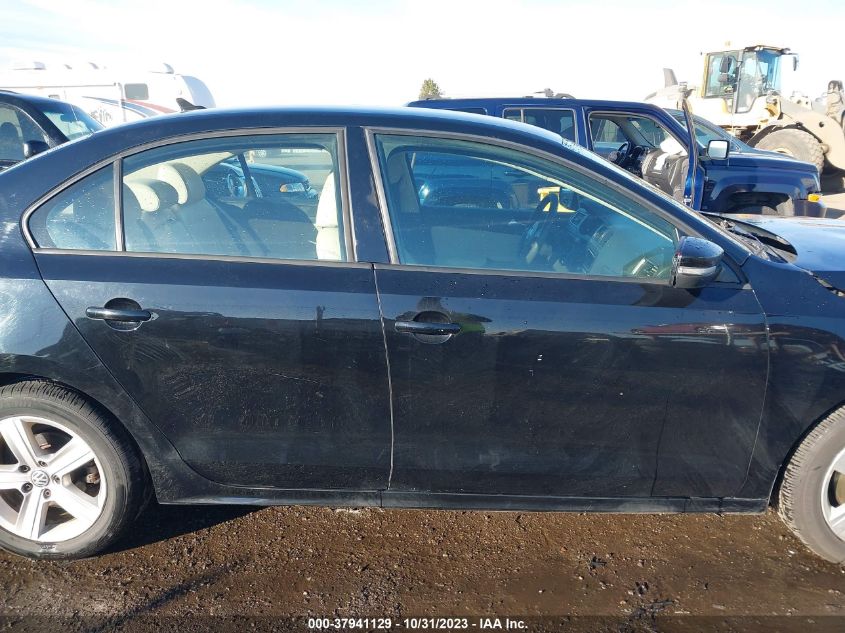 2014 VOLKSWAGEN JETTA SEDAN SE 3VWD07AJ4EM222155