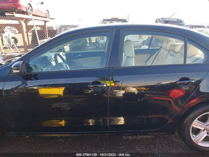 2014 VOLKSWAGEN JETTA SEDAN SE 3VWD07AJ4EM222155