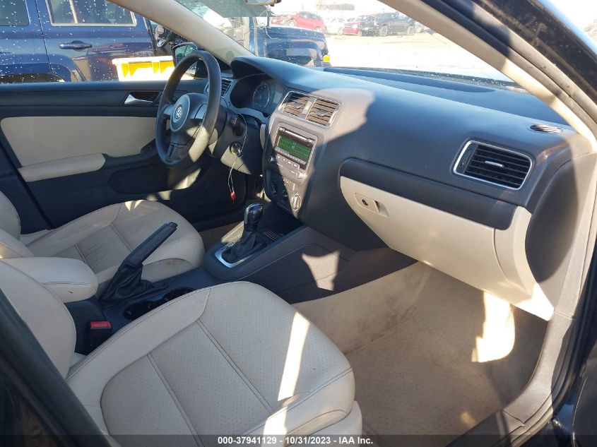 2014 VOLKSWAGEN JETTA SEDAN SE 3VWD07AJ4EM222155