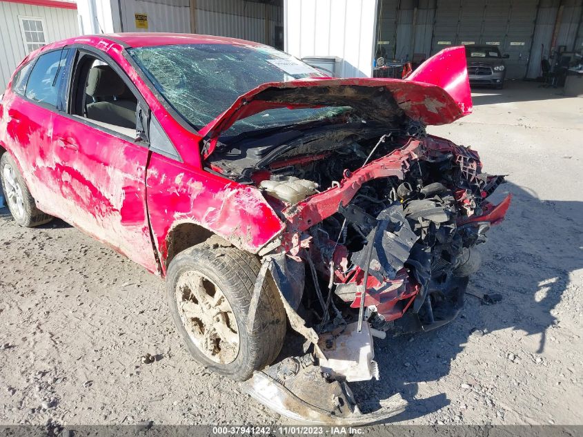 2014 FORD FOCUS SE - 1FADP3K29EL369075